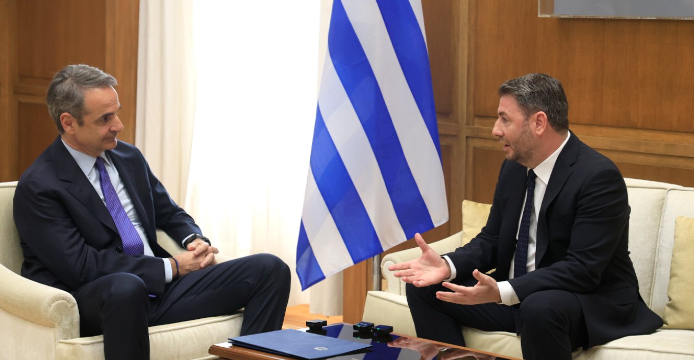 Μητσοτάκης σε Ανδρουλάκη: Η διπλωματία μας και οι Ένοπλες Δυνάμεις τίθενται στην υπηρεσία του οικουμενικού ελληνισμού