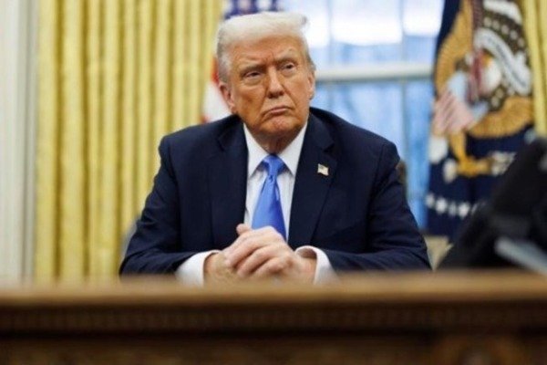 Τραμπ: «Και τα 32 πλοία του Ιράν βρίσκονται στον βυθό του ωκεανού»