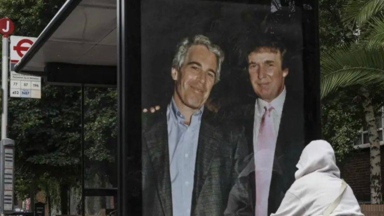 Γυναίκα καταγγέλλει ότι κακοποιήθηκε σεξουαλικά από τον Τραμπ σε ηλικία 13 ετών