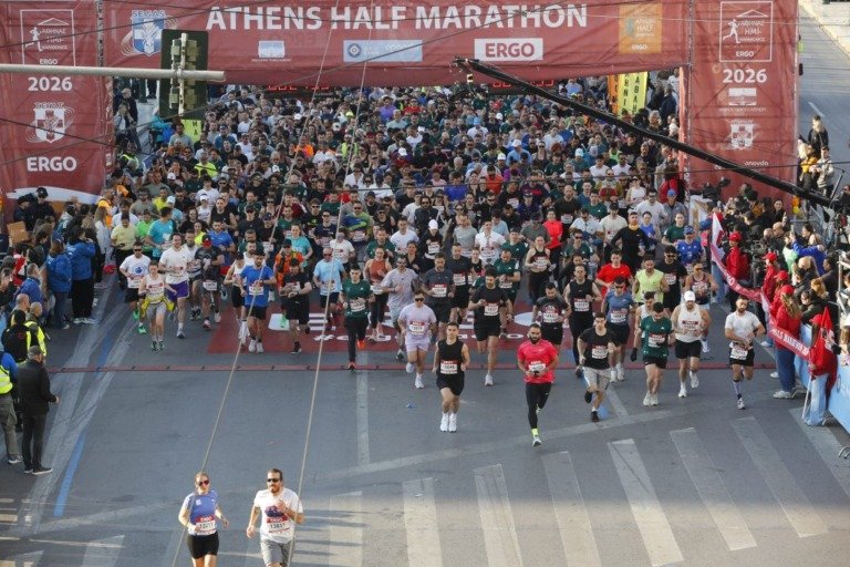 Ημιμαραθώνιος Αθήνας 2026: Ποιοι δρόμοι είναι κλειστοί σήμερα Κυριακή (8/3) – Πώς κινούνται τα ΜΜΜ