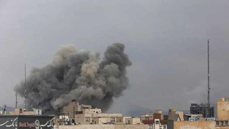 «Θα επιτεθούμε σε οποιαδήποτε αμερικανική βάση στην Ευρώπη, αν χρειαστεί», το μήνυμα του Ιρανού πρέσβη στην Ισπανία