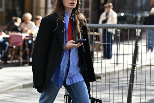 Ανοιξιάτικα πανωφόρια: Τι φοράνε οι Γαλλίδες αυτή την εποχή