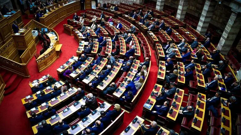 Αντιπαράθεση στη Βουλή για Μέση Ανατολή και εθνική στάση της χώρας