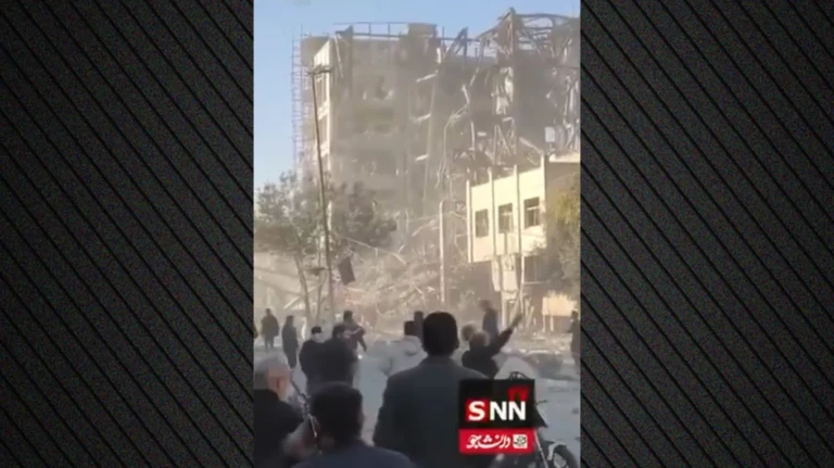 Νέα πλήγματα του Ισραήλ στην Τεχεράνη – Ισοπεδώθηκε το κτίριο που θα εκλεγόταν ο νέος ηγέτης