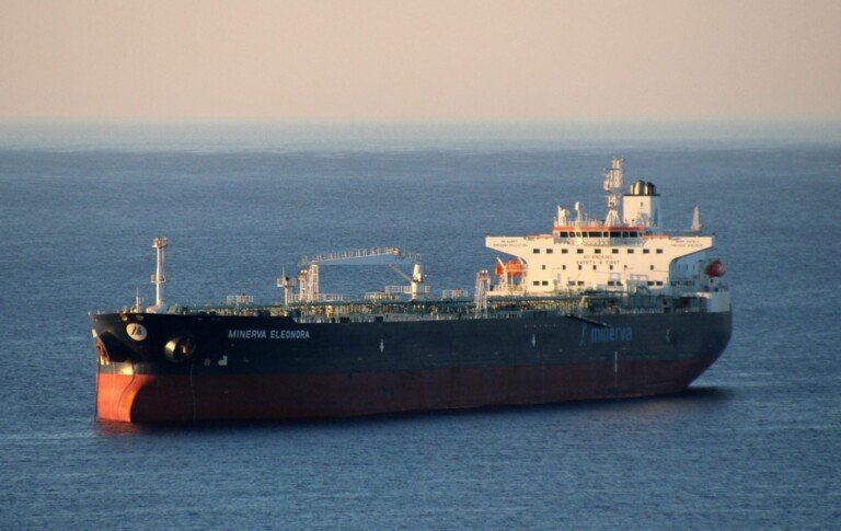 Iran International: Η Κίνα πιέζει το Ιράν να κρατήσει ανοιχτά τα Στενά του Ορμούζ