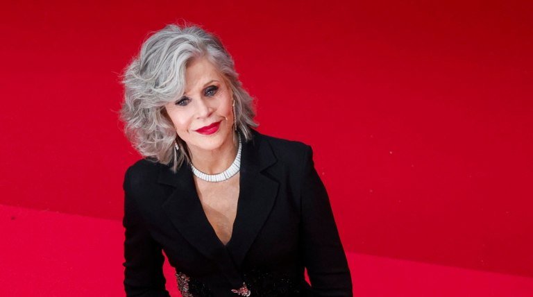 Η Τζέιν Φόντα ενάντια στο πόλεμο των ΗΠΑ και Ισράηλ στο Ιράν – «Οι γονείς μαζεύουν τα παιδιά τους από τα συντρίμμια»