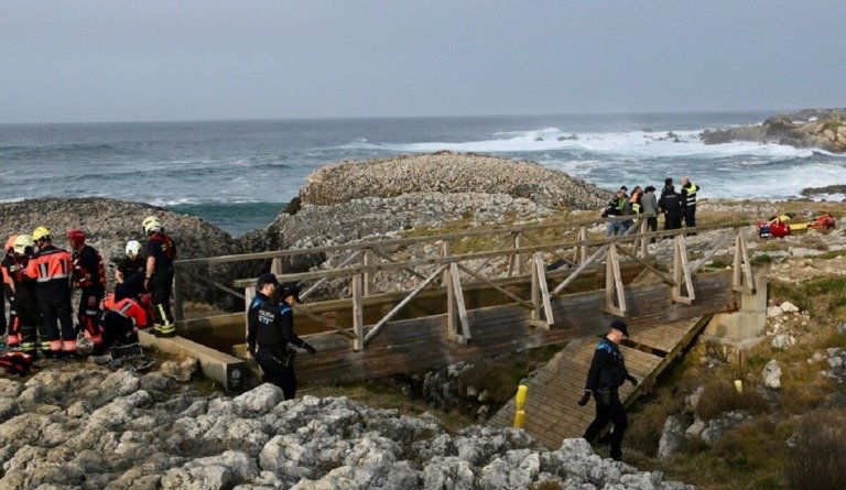 Ισπανία: Τουλάχιστον 4 νεκροί από κατάρρευσης ξύλινης γέφυρας σε παραλία της Σανταντέρ