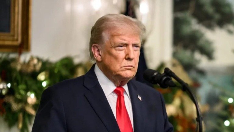 Wall Street Journal: Ανοιχτός στο να χρησιμοποιήσει τις ένοπλες πολιτοφυλακές στο Ιράν ο Τραμπ