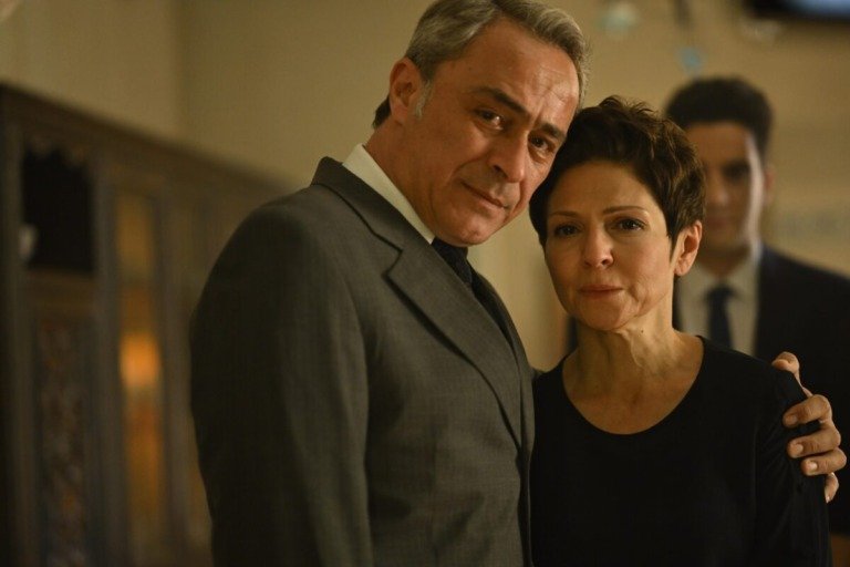 Άγιος έρωτας – επόμενα επεισόδια: Ο Κυριάκος θέλει να κλείσει την κόρη του σε ψυχιατρική κλινική