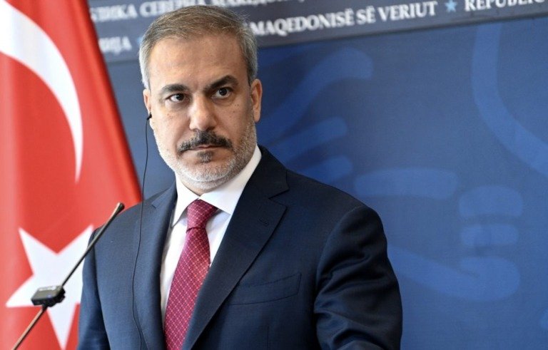 Λάθος του Ιράν να επιτεθεί στις χώρες του Κόλπου, λέει ο Φιντάν – Προειδοποίηση για γενικευμένη αποσταθεροποίηση