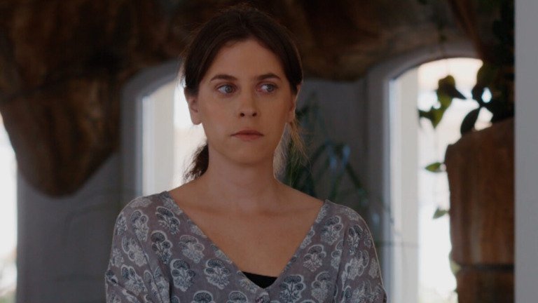 Γη της ελιάς – επόμενο επεισόδιο: Η Δάφνη κι ο Παυλής σμίγουν κι αποφασίζουν να γυρίσουν πίσω στην Κρήτη