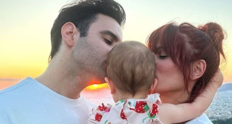 Ίαν Στρατής: «Είχα ακούσει την κόρη μου να φωνάζει “μπράβο μπαμπά” σε παράστασή μου και μου κόπηκαν τα γόνατα»