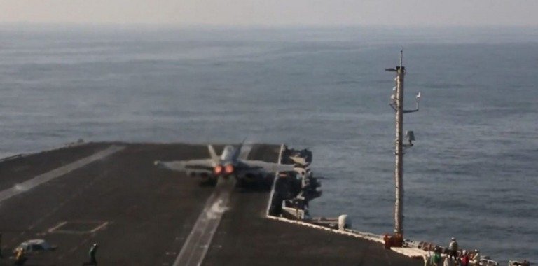 Οι ΗΠΑ ανακοίνωσαν ότι κατέστρεψαν 17 πλοία και έπληξαν σχεδόν 2.000 στόχους στο Ιράν