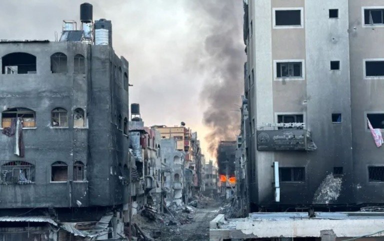 Το Ισραήλ σφυροκοπά τον Λίβανο: Έξι νεκροί και οκτώ τραυματίες στη Βηρυτό – Διαταγή εκκένωσης 16 περιοχών – Βομβαρδίστηκε ξενοδοχείο