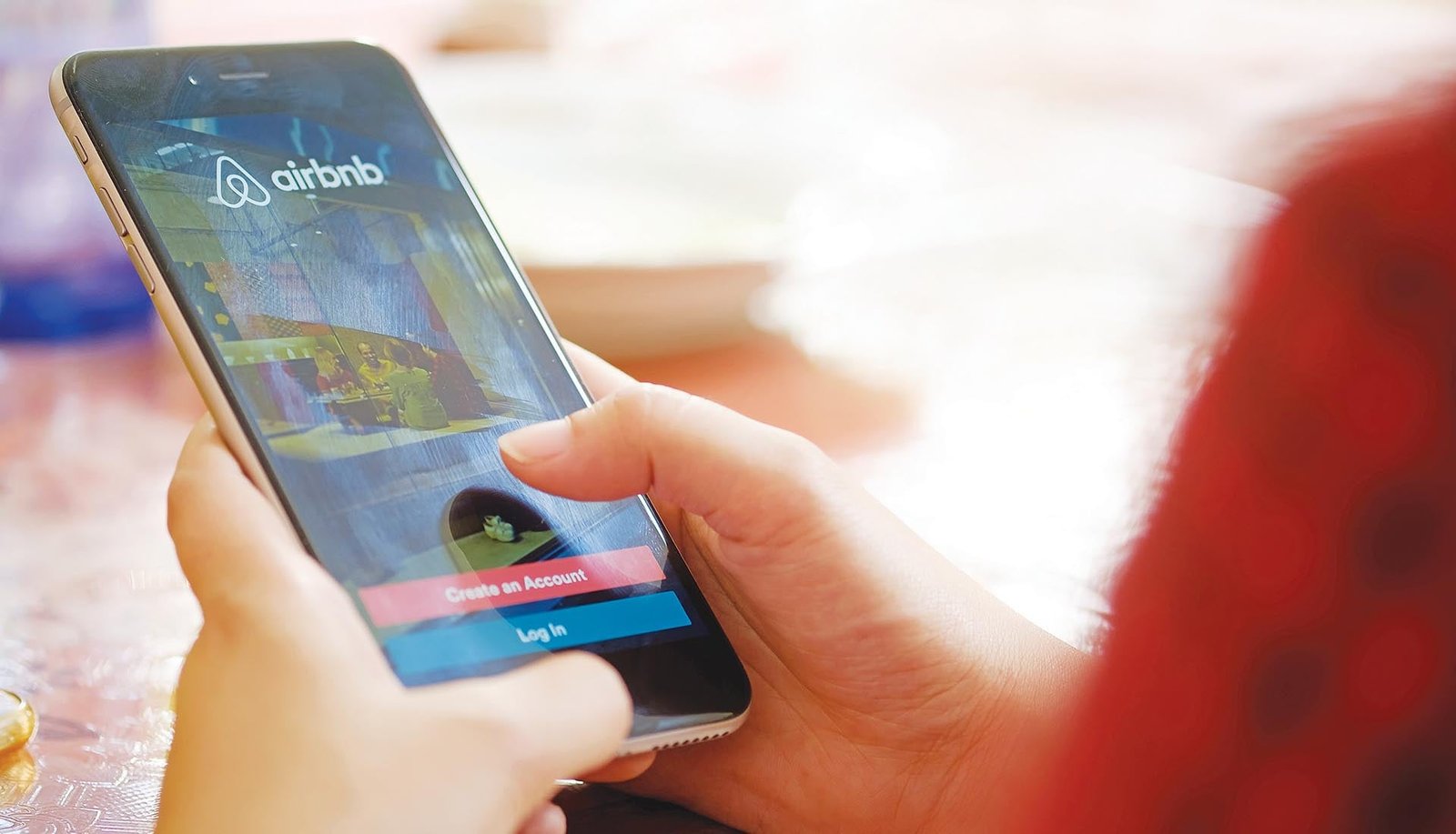 Προσφυγή στο ΣτΕ κατά των περιορισμών στη βραχυχρόνια μίσθωση