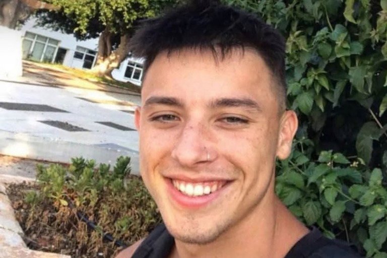 Τραγωδία στη λεωφόρο Ποσειδώνος: Θρήνος για τον 25χρονο Αλέξη που έχασε τη ζωή του μετά την καραμπόλα 5 αυτοκινήτων