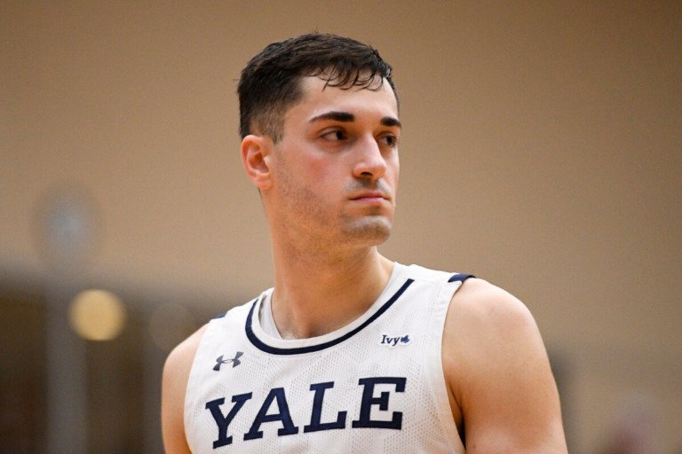 Ο Τζον Πουλακίδας έκανε ντεμπούτο στο ΝΒΑ με τους Μάβερικς