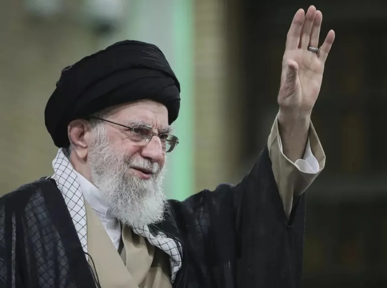 Αρχίζει στην Τεχεράνη το τριήμερο λαϊκό προσκύνημα για τον Αλί Χαμενεΐ