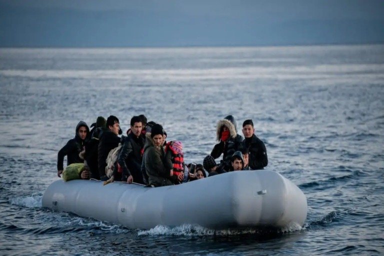 Δίχως τέλος ο εφιάλτης των μεταναστευτικών ροών στην Κρήτη: Δύο νέες καραβιές με δεκάδες άτομα μέσα σε λίγες ώρες