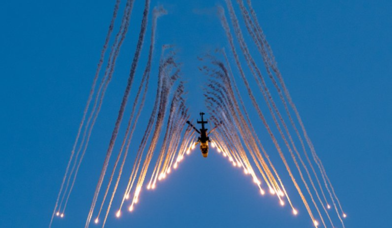 Βρετανία: Στέλνουμε τον «Δράκο» στη Μέση Ανατολή και τα «Wildcat» στην Κύπρο