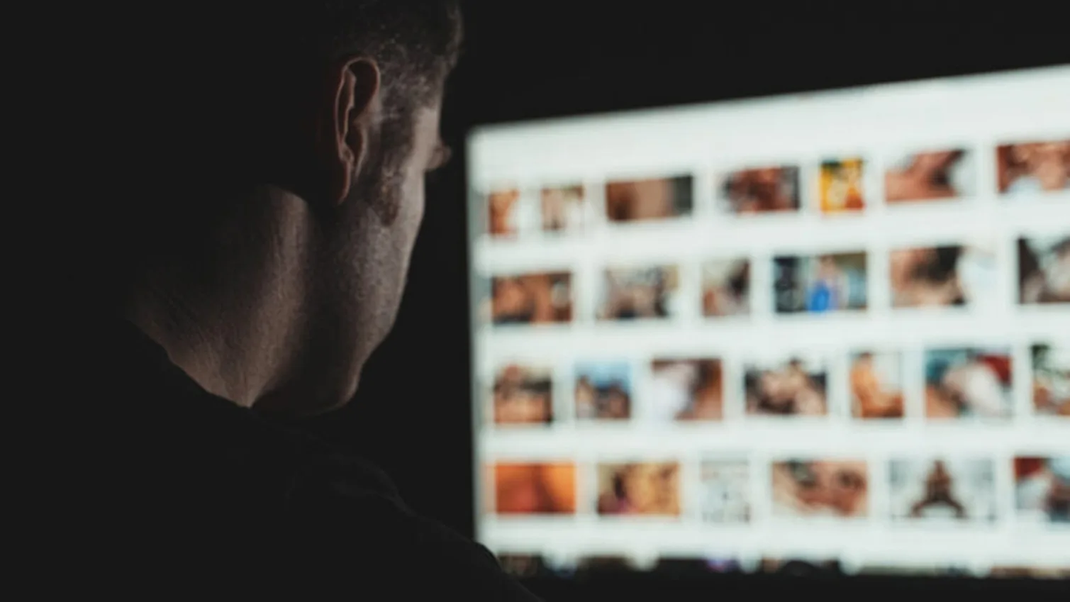 Καματερό: Συνελήφθη 53χρονος για υλικό παιδικής πορνογραφίας και κρυφές κάμερες σε γυναικείες τουαλέτες