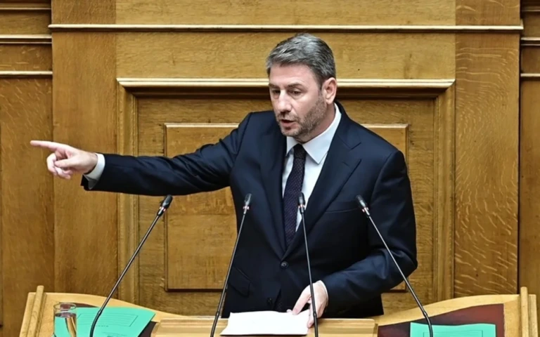 O Ανδρουλάκης ζητά προ ημερησίας συζήτηση στη Βουλή για το κράτος δικαίου και τις υποκλοπές