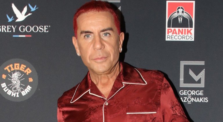 O Γιώργος Μαζωνάκης κυκλοφόρησε το νέο του τραγούδι με τίτλο «Επιπτώσεις» ανήμερα των γενεθλίων του