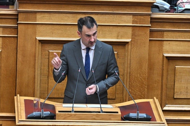 Χαρίτσης: Να δεσμευτεί ρητά ο Πρωθυπουργός ότι η ναυτική βάση και οι στρατιωτικές υποδομές δεν θα χρησιμοποιηθούν εκτός νατοϊκού πλαισίου