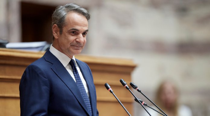 Γεωπολιτική εγρήγορση και δημοκρατική διεύρυνση: Το διπλό μήνυμα του Πρωθυπουργού στη Βουλή