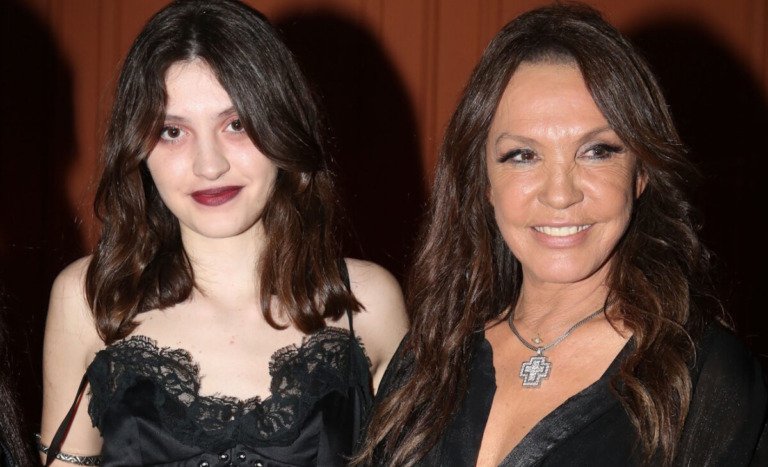 Βάνα Μπάρμπα: Εγώ δεν έχω απογαλακτιστεί από την κόρη μου