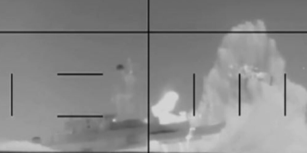 Η στιγμή που οι ΗΠΑ χτυπούν με τορπίλη την ιρανική φρεγάτα στη Σρι Λάνκα – Δείτε βίντεο