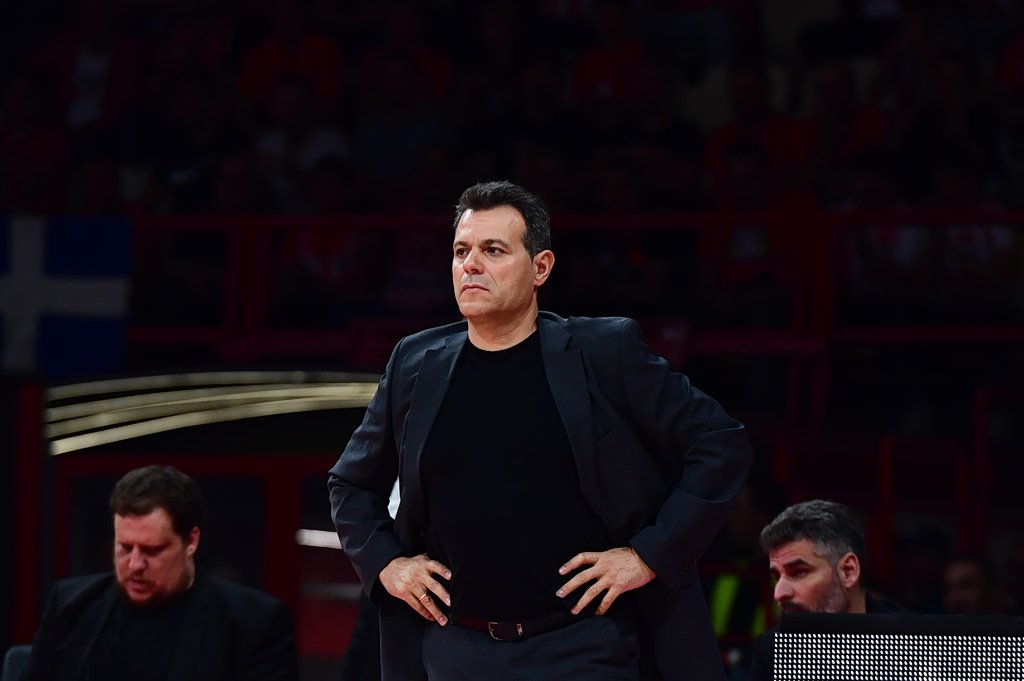 Δημήτρης Ιτούδης στα «ΝΕΑ»: «Ακούγαμε τις εκρήξεις στο διπλανό κτίριο»