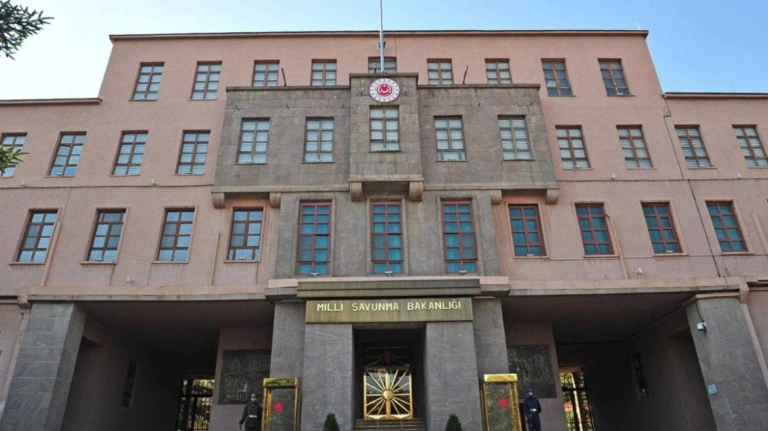 NATO air defense neutralized a missile from Iran before it reached Turkish airspace, “we have the right to respond,” says Ankara