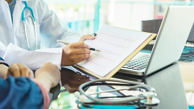 Πριν εμφανιστεί η νόσος: Η περίοδος ψυχικής πίεσης που συχνά προηγείται