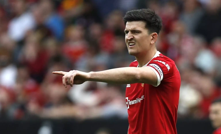 Αυτός είναι ο διεθνής αμυντικός της Μάντσεστερ Γιουνάιτεντ, που «έφαγε» 15 μήνες φυλακή από ελληνικό δικαστήριο!