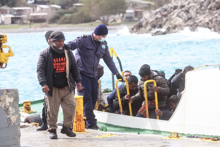 Από… κόσκινο τα άσυλα – Ρεκόρ ανακλήσεων στην Ελλάδα