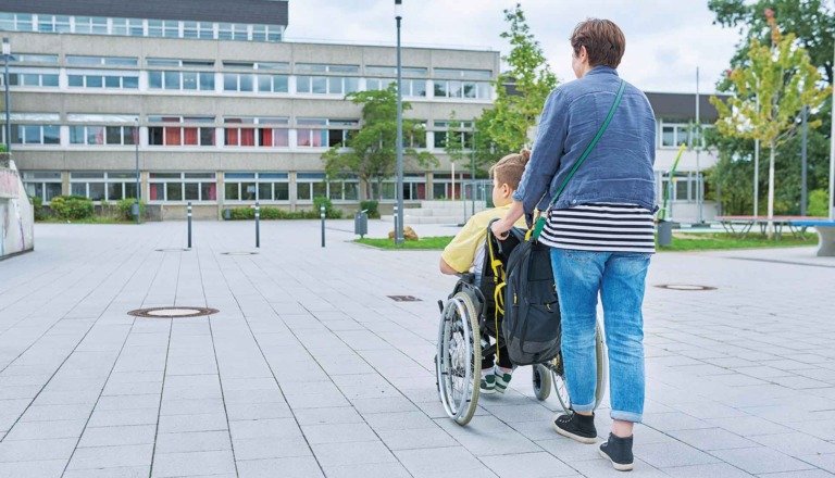 Συνταξιοδοτικός οδηγός για τις μητέρες παιδιών με βαριά αναπηρία