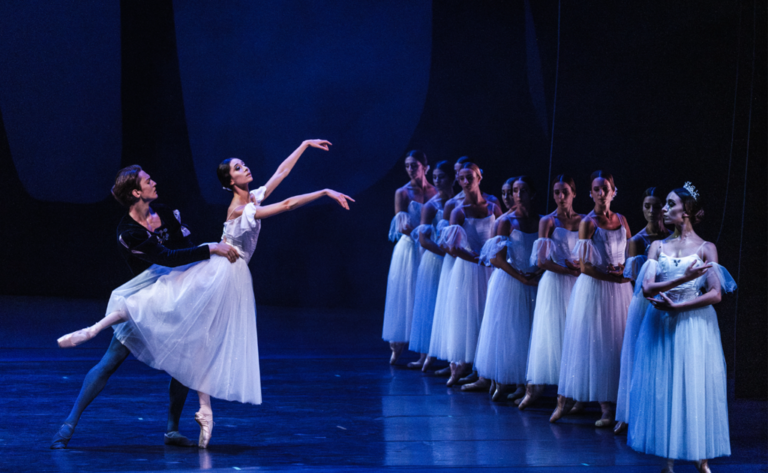 Κόνσταντιν Αλεν: «Ολοι έχουμε και λευκό και μαύρο κύκνο μέσα μας»