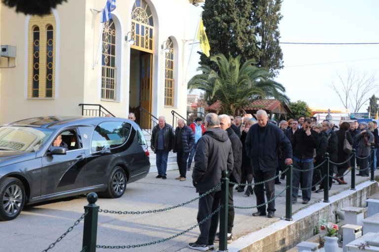 Κηδεία Βασίλη Δανιήλ: Το τελευταίο «αντίο» στον θρυλικό Έλληνα προπονητή