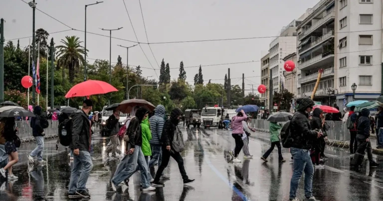 Ο καιρός αγρεύει και πάλι, βροχές και καταιγίδες στις περισσότερες περιοχές της χώρας