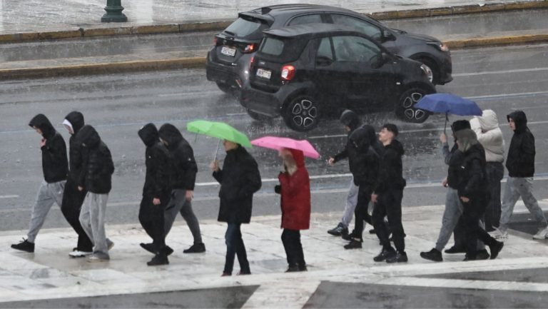 Προ των πυλών νέα κακοκαιρία: Ποιες περιοχές θα χτυπήσει – Τι αλλάζει το Σαββατοκύριακο