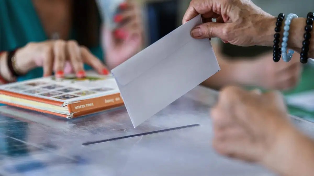 Εκλογές 2027: Επιστολική ψήφος για τους Έλληνες του εξωτερικού