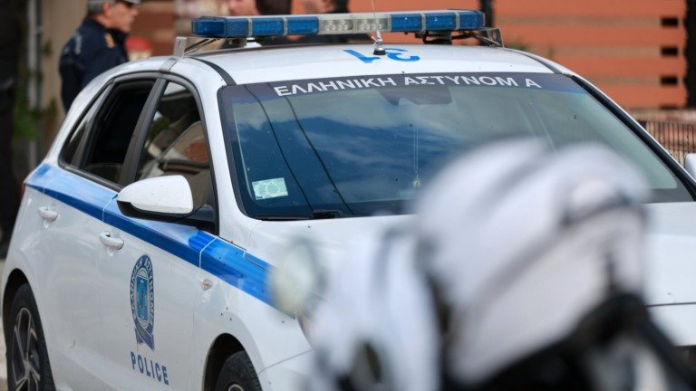 Real policewoman foils fake officer’s phone scam