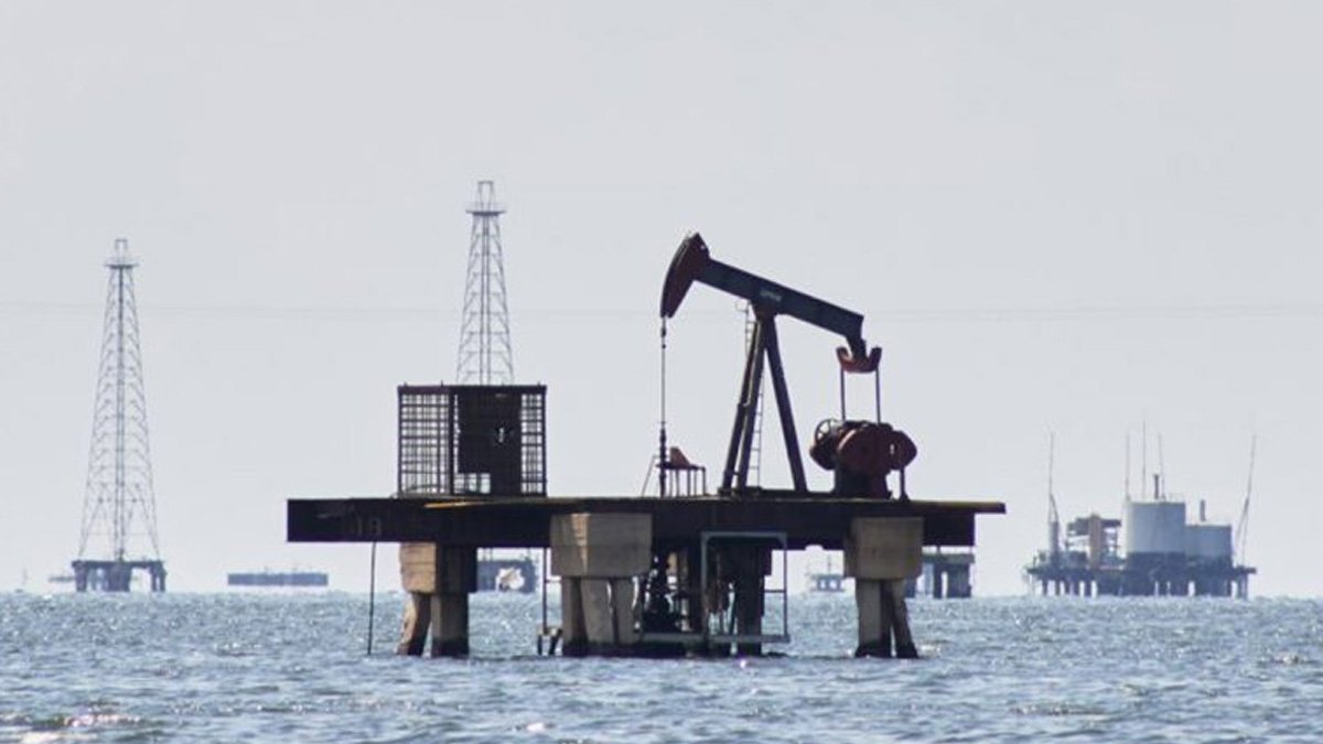 Τραμπ: Το πετρέλαιο αρχίζει να ρέει από τη Βενεζουέλα