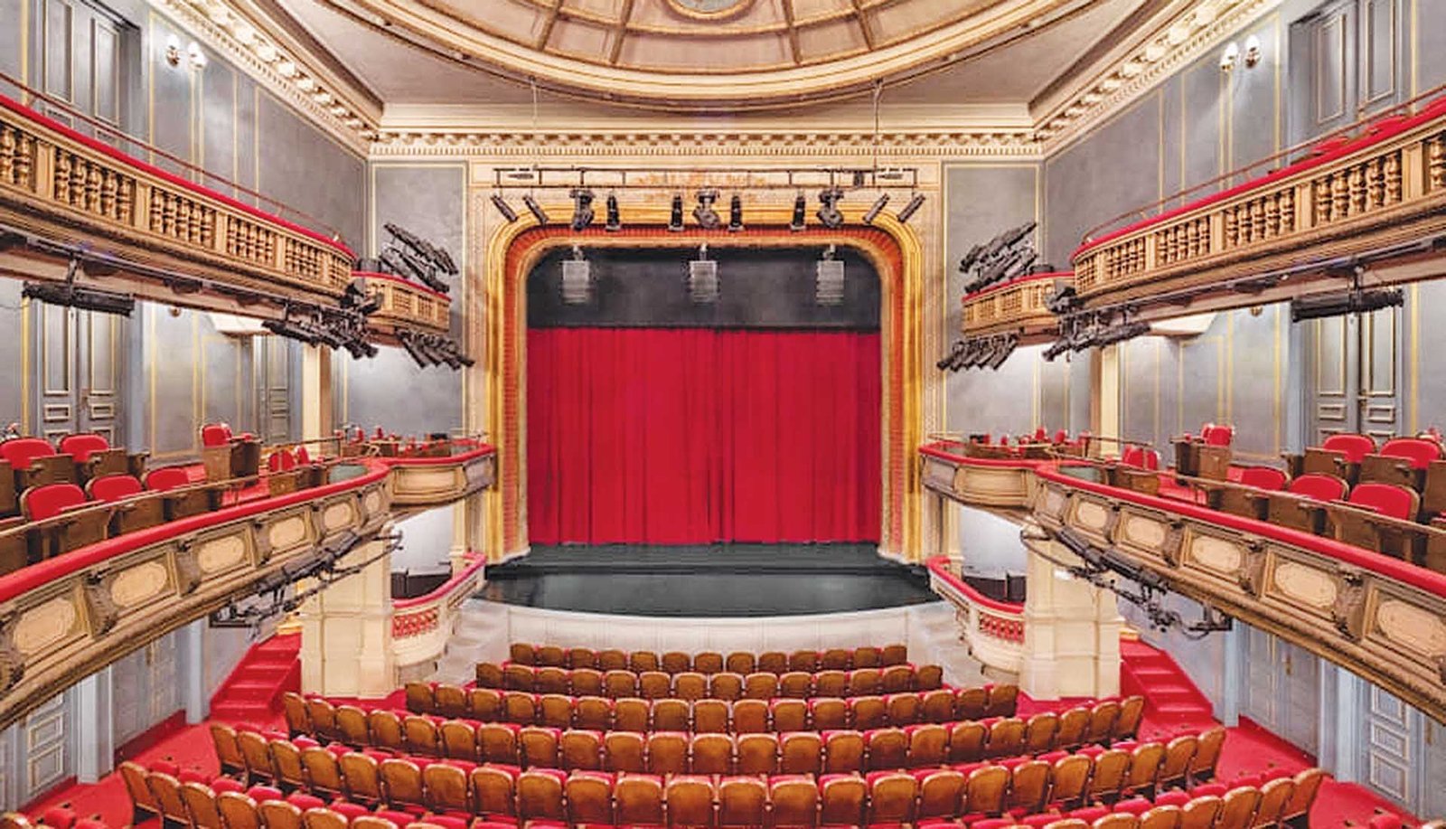 Εθνικό Θέατρο: Έντονη δυσαρέσκεια για την Ανώτατη Σχολή Παραστατικών Τεχνών