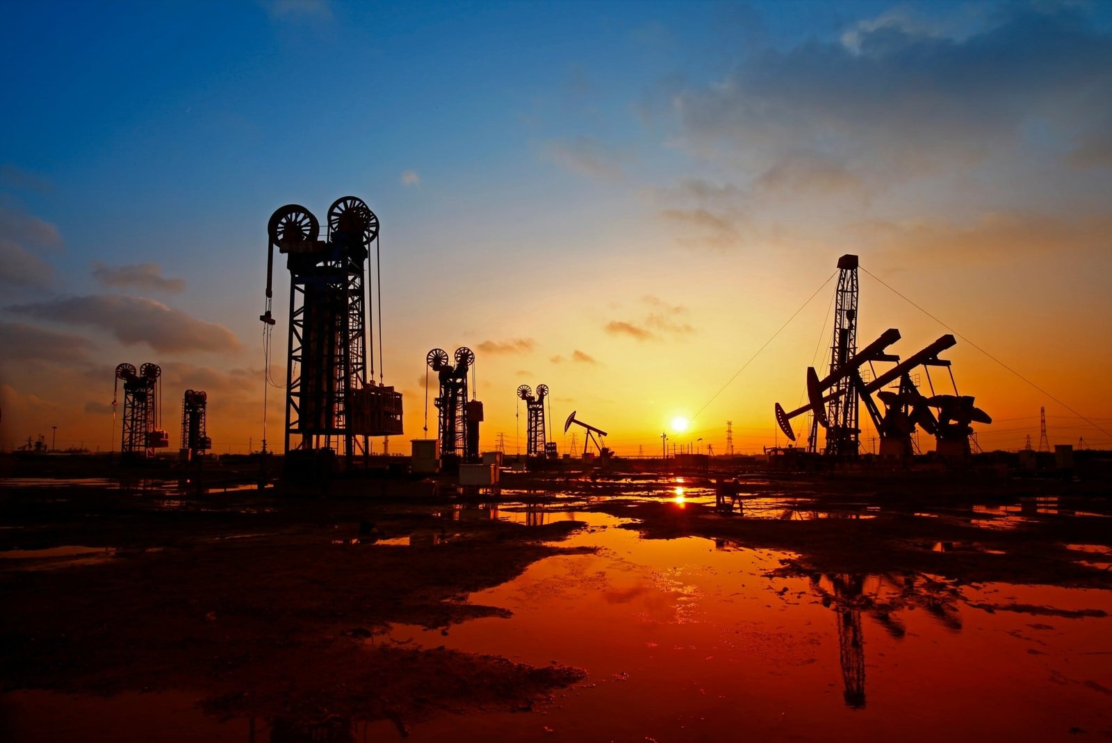 Αύξηση κατά 2% των τιμών του πετρελαίου στην έναρξη των συναλλαγών στην Ασία