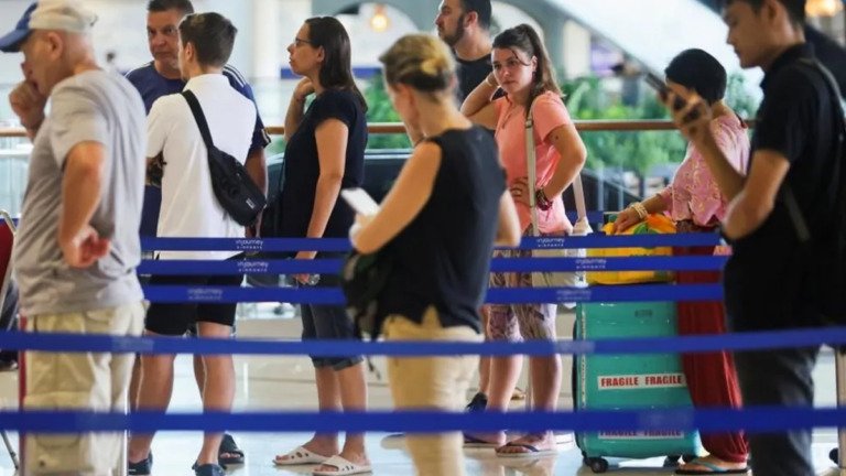 Ακυρώσεις πτήσεων στο αεροδρόμιο του Ντουμπάι