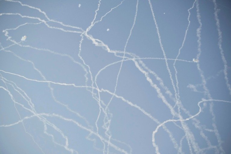 Εκρήξεις στην Ιερουσαλήμ μετά από προειδοποίηση του IDF – Το Ισραήλ έχει καταστρέψει περίπου 300 συστήματα εκτόξευσης πυραύλων του Ιράν