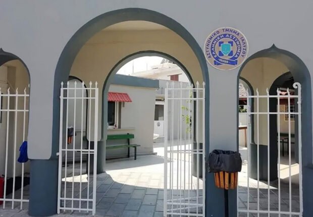 Σύλληψη 56χρονης στην Ιαλυσό μετά από  αναφορά κακοποίησης 30χρονης με αυτισμό