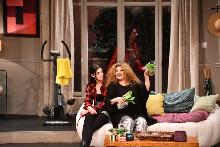 «Με δύναμη από την Κηφισιά»: Το TLIFE αποκλειστικά στην πρόβα τζενεράλε πριν από την πρεμιέρα